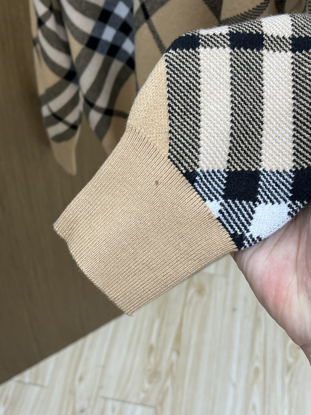 秋冬爆品 BBR 🔥🔥aw秋冬新款 同步 时尚经典针织毛衣 秋冬必备款 采用针织衫加厚毛衣，精致简洁大方