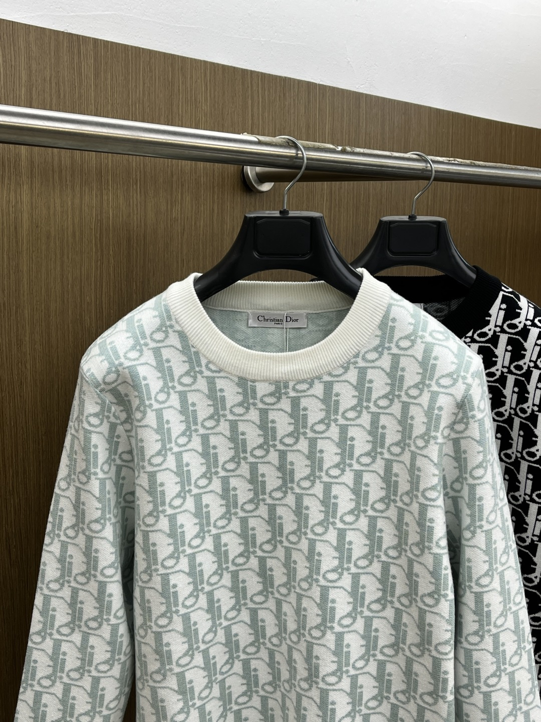 秋冬爆品 CD 🔥🔥aw秋冬新款 同步 时尚经典针织毛衣 秋冬必备款 采用针织衫加厚毛衣，精致简洁大方 