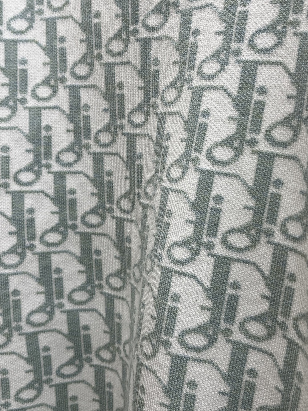 秋冬爆品 CD 🔥🔥aw秋冬新款 同步 时尚经典针织毛衣 秋冬必备款 采用针织衫加厚毛衣，精致简洁大方 