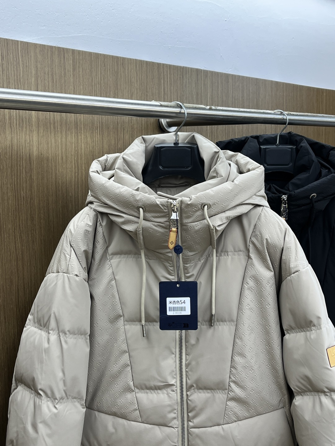 秋冬羽绒 🆕LV路易威登 2025ss秋冬新款时尚休闲羽绒外套，连帽不可拆，提花面料，处处细节显工艺足够