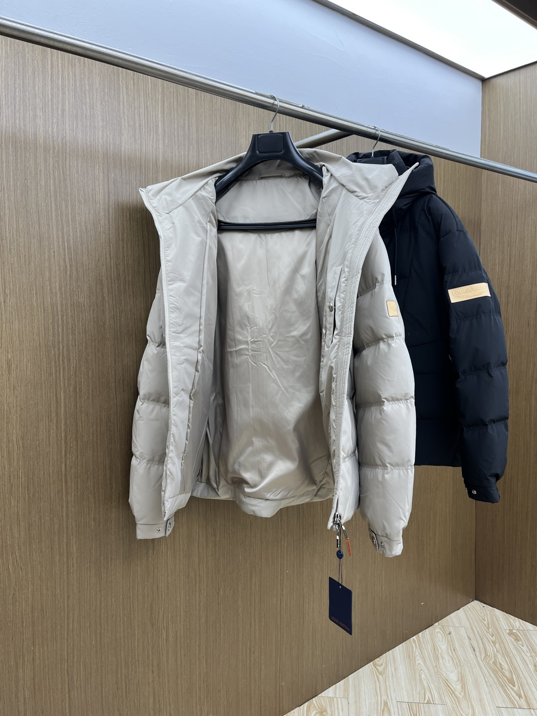 秋冬羽绒 🆕LV路易威登 2025ss秋冬新款时尚休闲羽绒外套，连帽不可拆，提花面料，处处细节显工艺足够