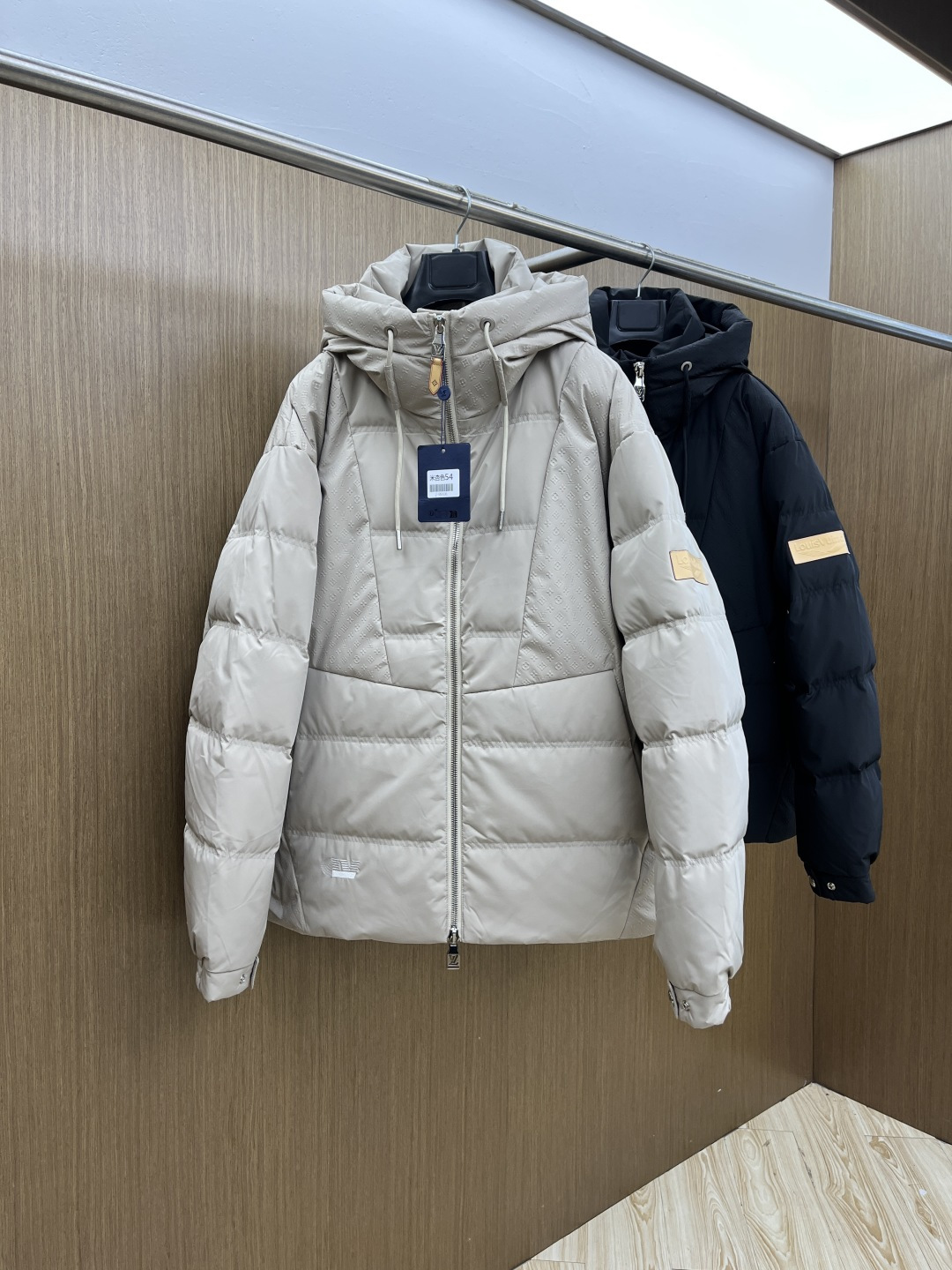 秋冬羽绒 🆕LV路易威登 2025ss秋冬新款时尚休闲羽绒外套，连帽不可拆，提花面料，处处细节显工艺足够