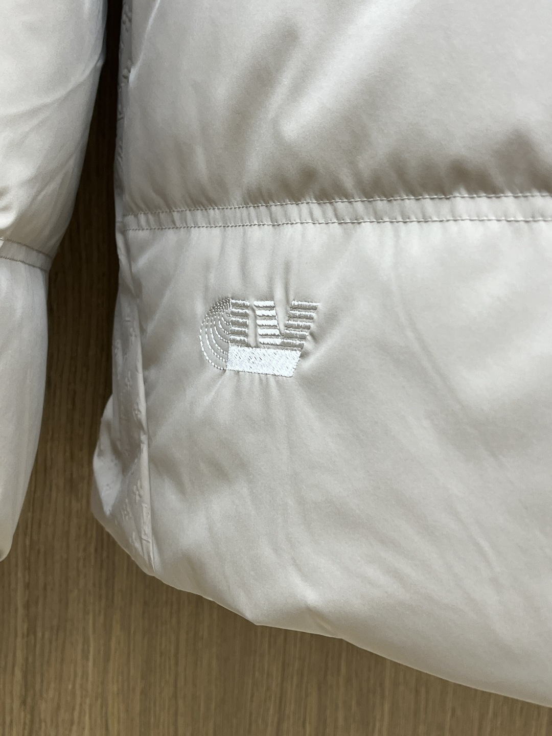 秋冬羽绒 🆕LV路易威登 2025ss秋冬新款时尚休闲羽绒外套，连帽不可拆，提花面料，处处细节显工艺足够