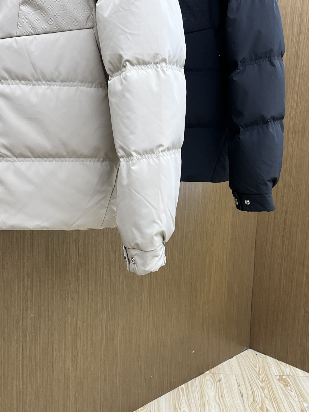 秋冬羽绒 🆕LV路易威登 2025ss秋冬新款时尚休闲羽绒外套，连帽不可拆，提花面料，处处细节显工艺足够