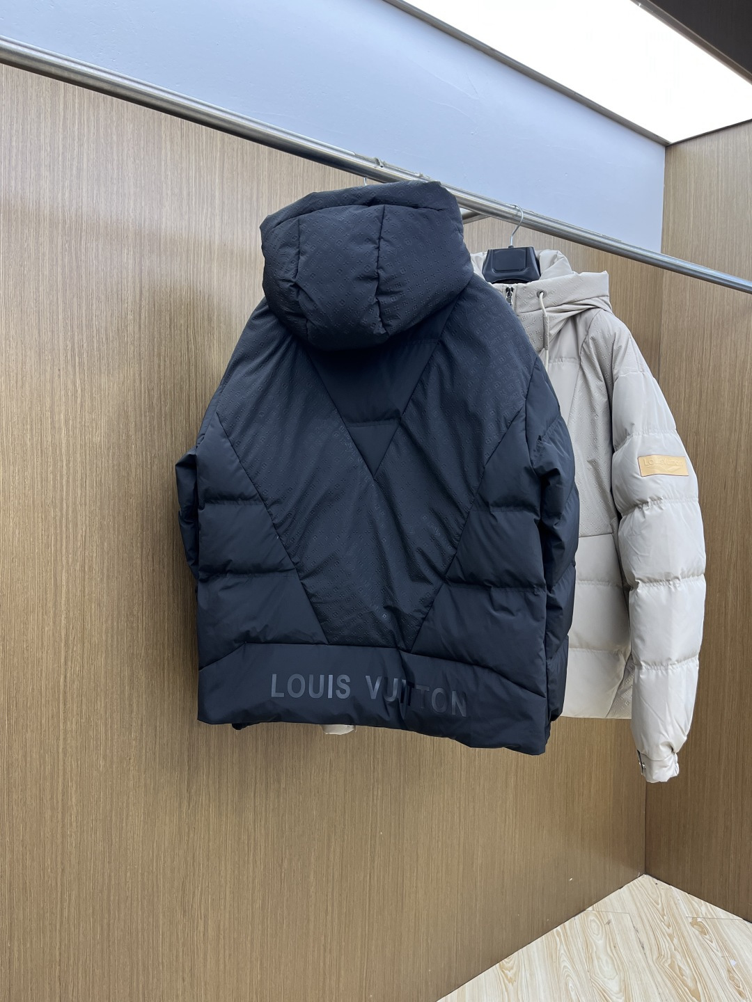 秋冬羽绒 🆕LV路易威登 2025ss秋冬新款时尚休闲羽绒外套，连帽不可拆，提花面料，处处细节显工艺足够