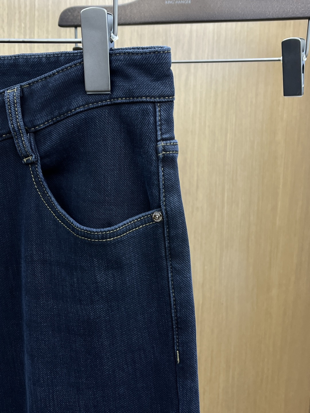 加绒款 BBR 🔥🔥ss秋冬新品，官网同步有售，男士高端商务休闲西裤，高端进口面料，带弹力，后面采用硅胶