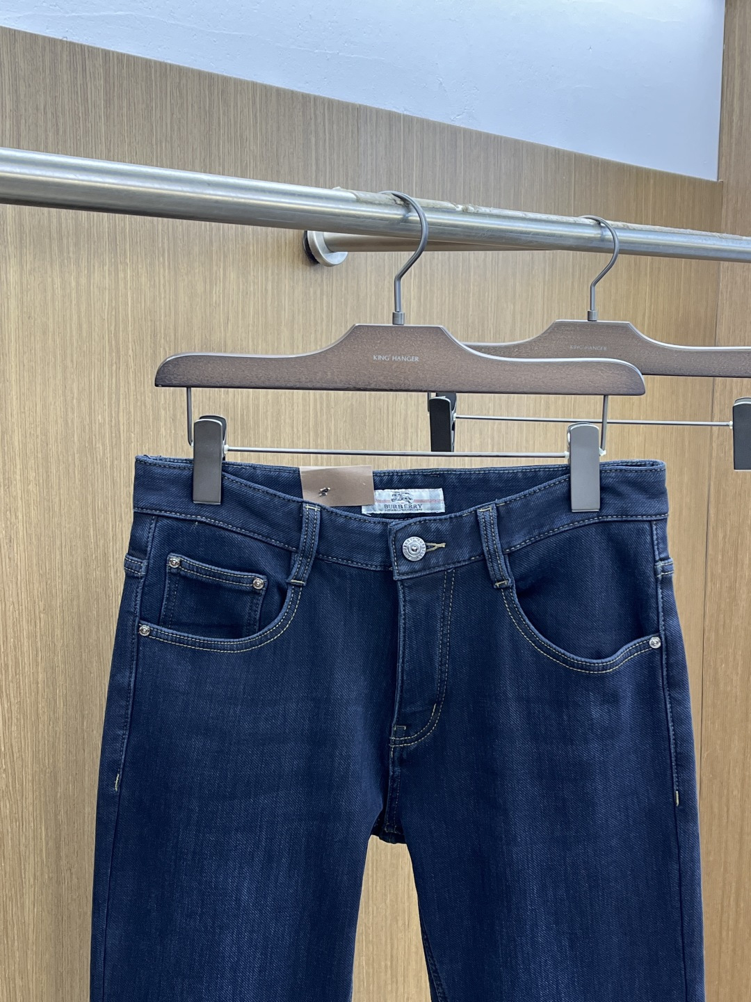 加绒款 BBR 🔥🔥ss秋冬新品，官网同步有售，男士高端商务休闲西裤，高端进口面料，带弹力，后面采用硅胶