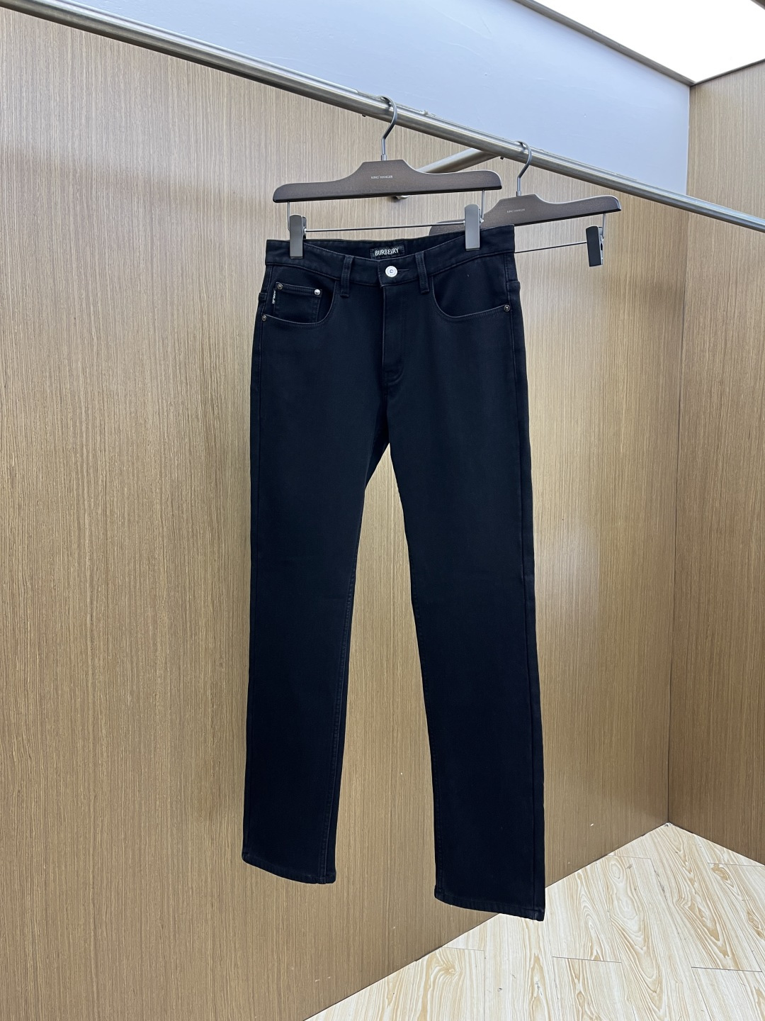 加绒款 BBR 🔥🔥ss秋冬新品，官网同步有售，男士高端商务休闲西裤，高端进口面料，带弹力，后面采用硅胶
