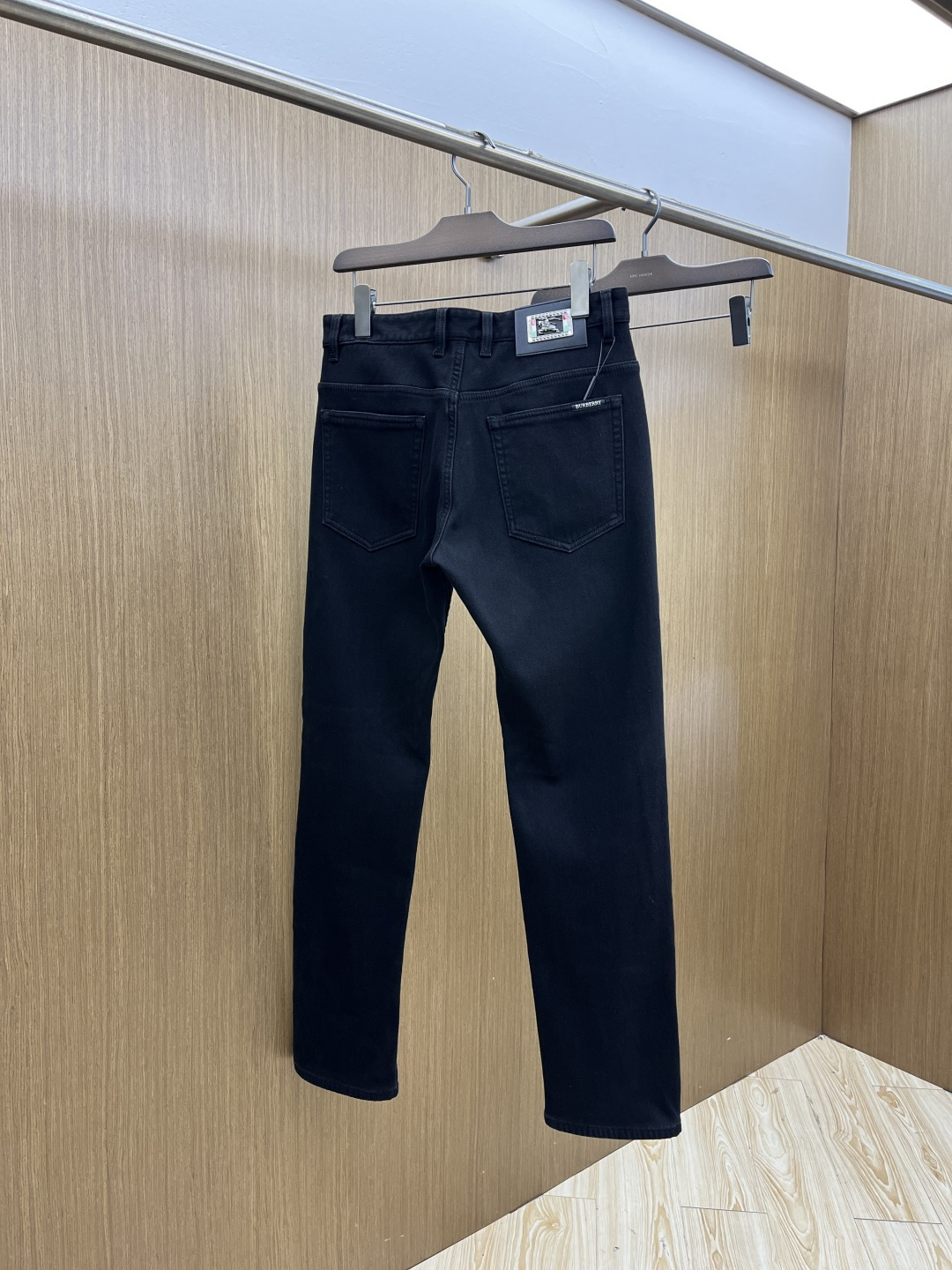 加绒款 BBR 🔥🔥ss秋冬新品，官网同步有售，男士高端商务休闲西裤，高端进口面料，带弹力，后面采用硅胶