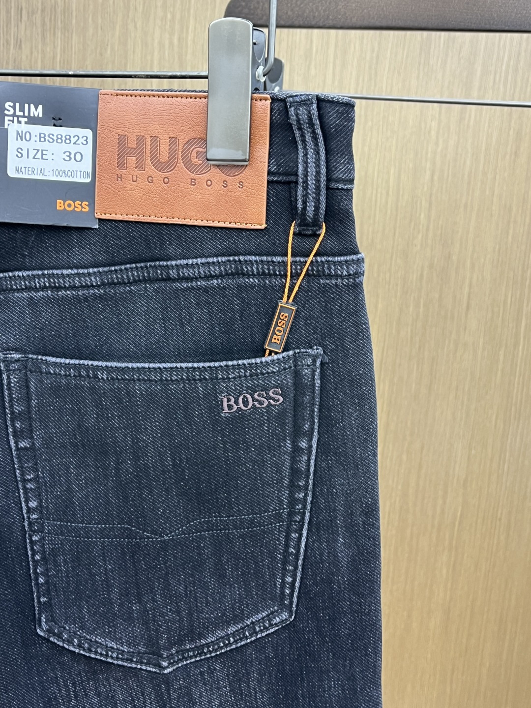 加绒款 Hugo 🔥🔥ss秋冬新品，官网同步有售，男士高端商务休闲西裤，高端进口面料，带弹力，后面采用硅