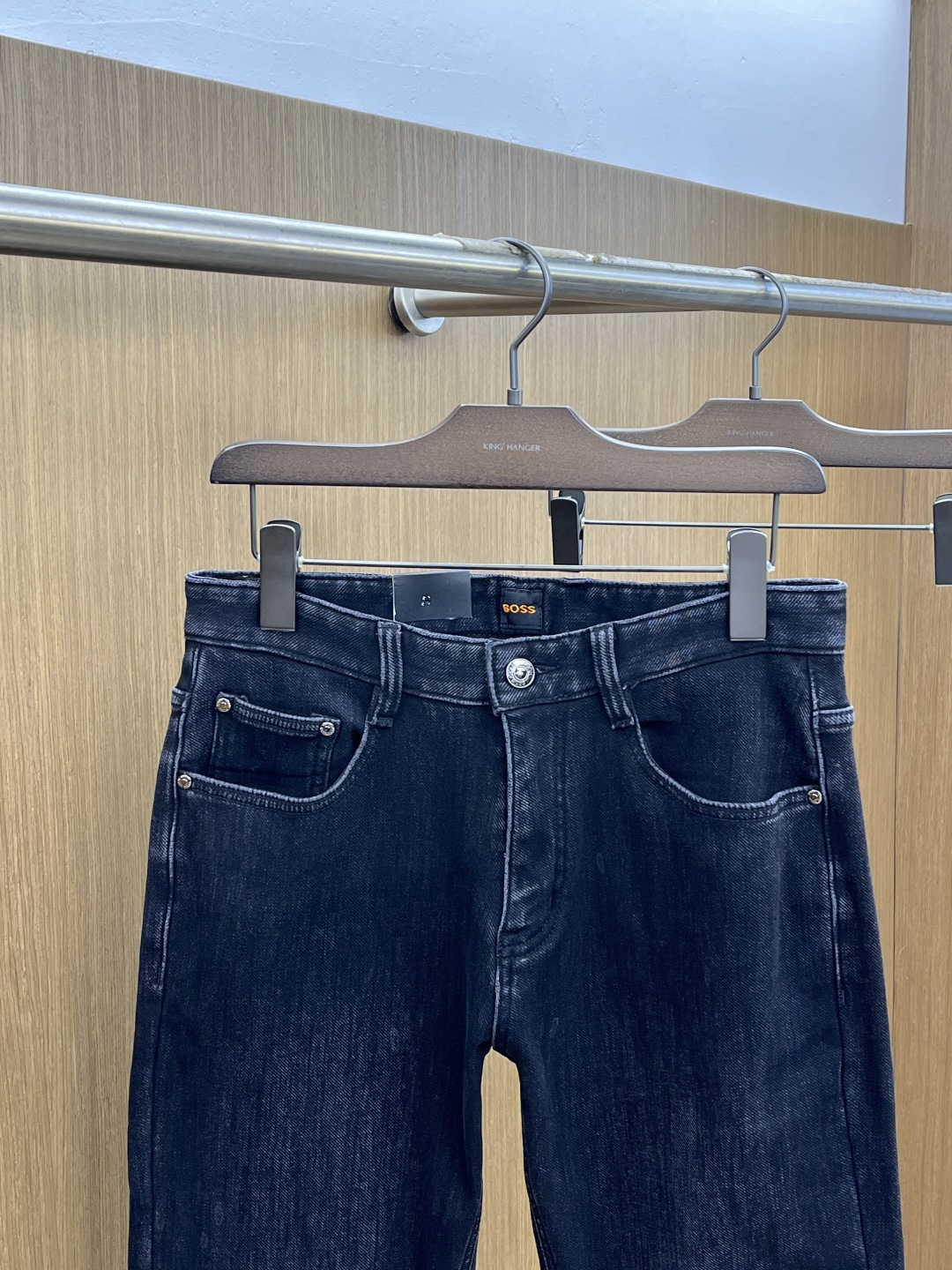 加绒款 Hugo 🔥🔥ss秋冬新品，官网同步有售，男士高端商务休闲西裤，高端进口面料，带弹力，后面采用硅