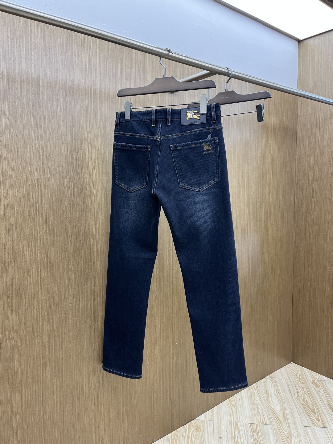 加绒款 BBR 🔥🔥ss秋冬新品，官网同步有售，男士高端商务休闲西裤，高端进口面料，带弹力，后面采用硅胶