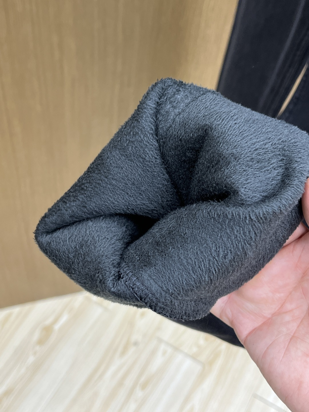 加绒款 BBR 🔥🔥ss秋冬新品，官网同步有售，男士高端商务休闲西裤，高端进口面料，带弹力，后面采用硅胶