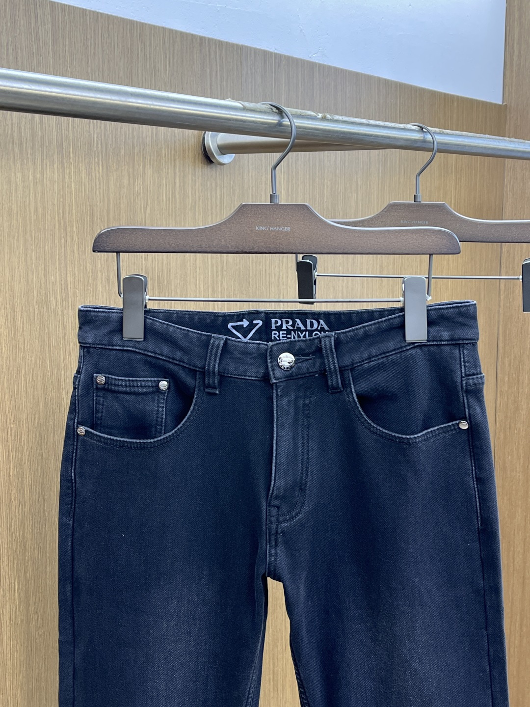 加绒款 BBR 🔥🔥ss秋冬新品，官网同步有售，男士高端商务休闲西裤，高端进口面料，带弹力，后面采用硅胶