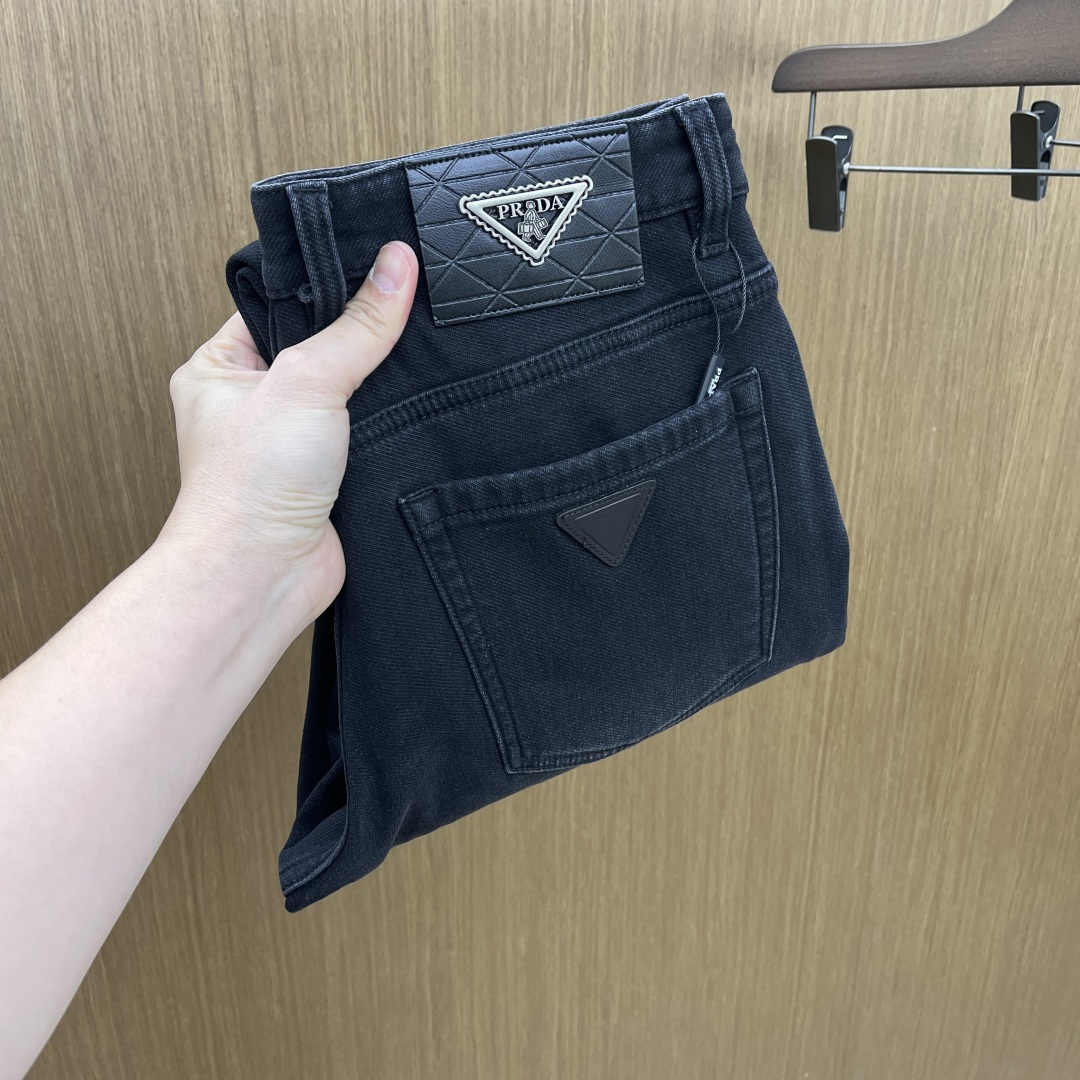 加绒款 BBR 🔥🔥ss秋冬新品，官网同步有售，男士高端商务休闲西裤，高端进口面料，带弹力，后面采用硅胶