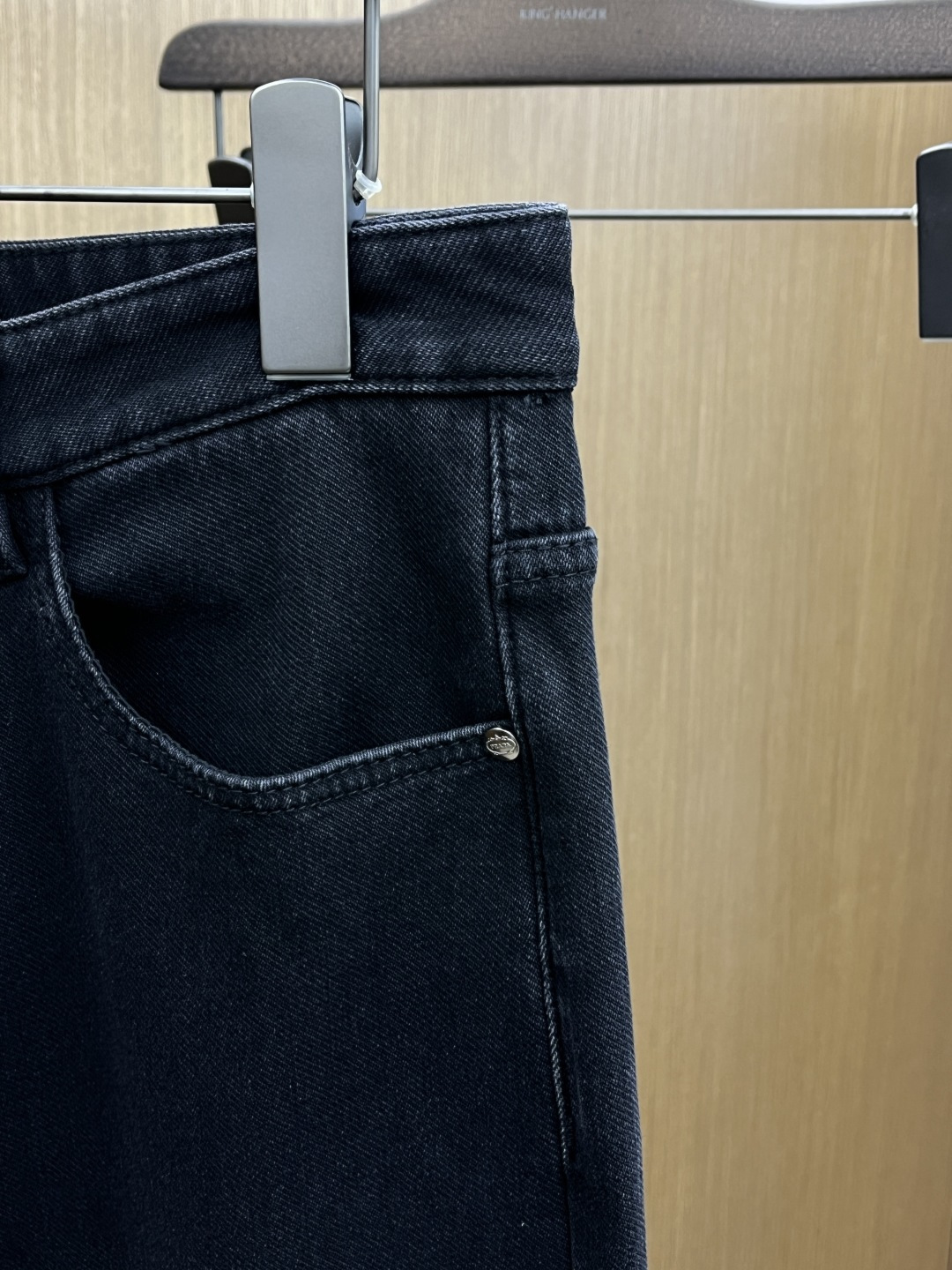 加绒款 BBR 🔥🔥ss秋冬新品，官网同步有售，男士高端商务休闲西裤，高端进口面料，带弹力，后面采用硅胶