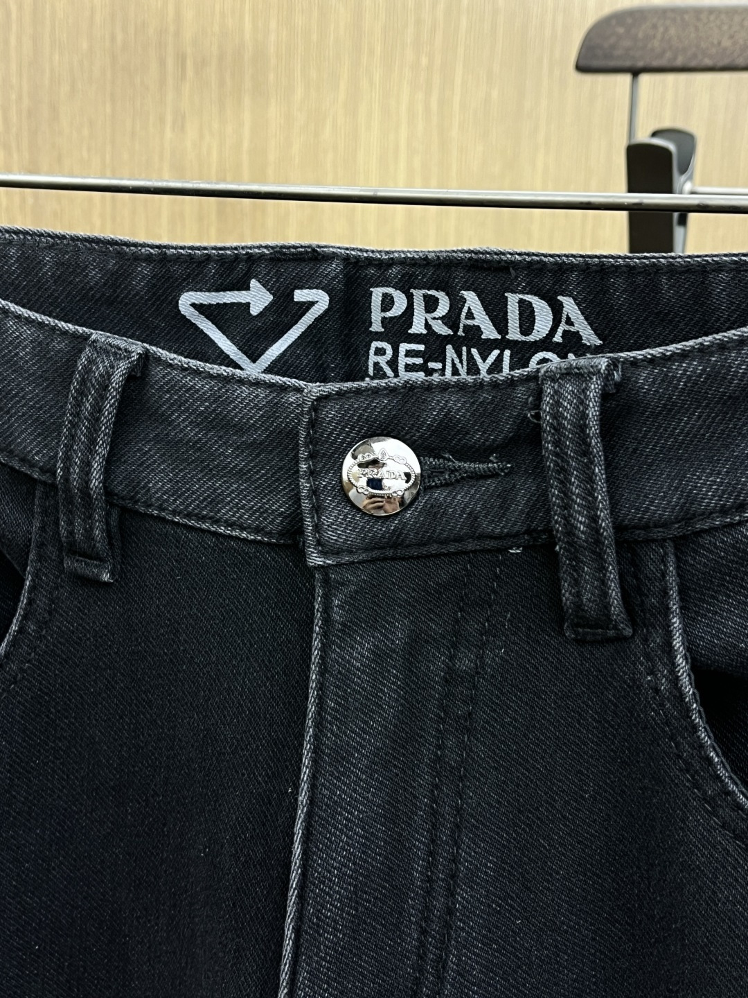 加绒款 BBR 🔥🔥ss秋冬新品，官网同步有售，男士高端商务休闲西裤，高端进口面料，带弹力，后面采用硅胶