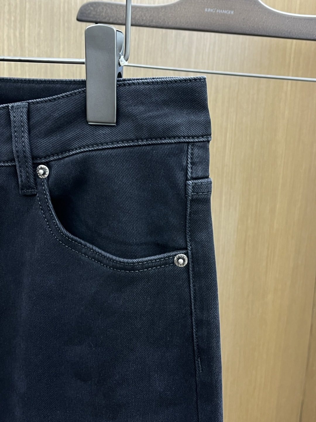 加厚款 PD 新款来袭🔥秋冬爆款新品 有售 实体店极品牛仔裤🐂原版好货，适合各个年龄段。市场最高版本的欧