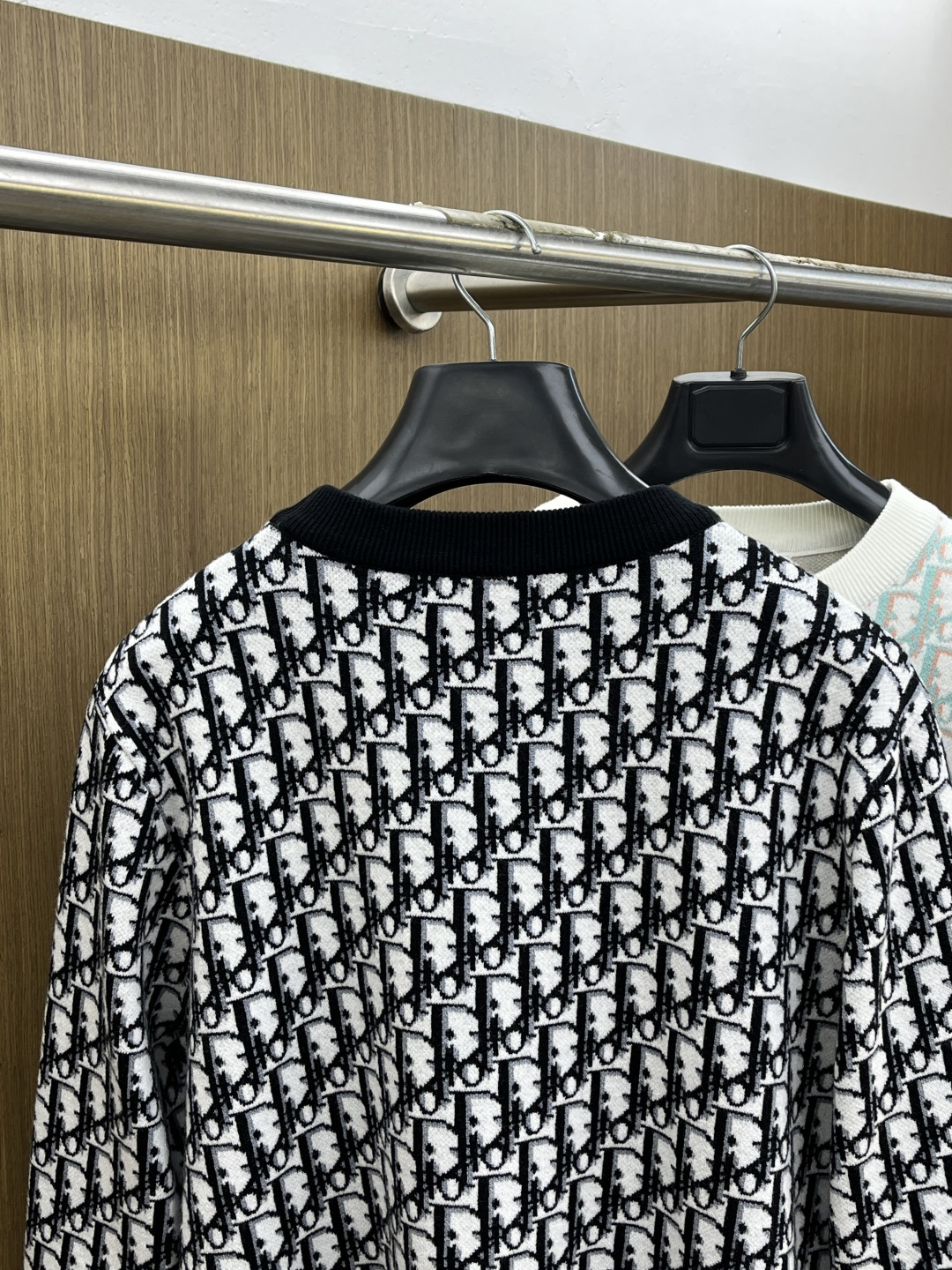 秋冬爆品 CD 🔥🔥aw秋冬新款 同步 时尚经典针织毛衣 秋冬必备款 采用针织衫加厚毛衣，精致简洁大方 