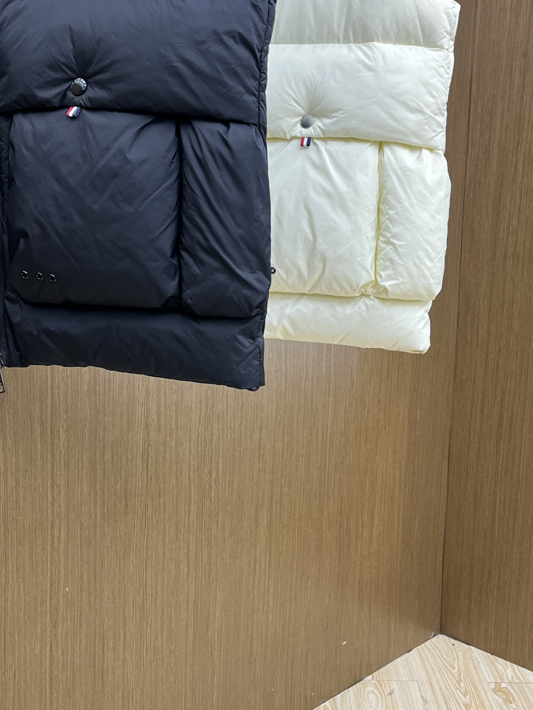 秋冬羽绒 🆕Moncler蒙口 2025ss秋冬新款时尚休闲羽绒外套马甲，处处细节显工艺足够的高级，结构