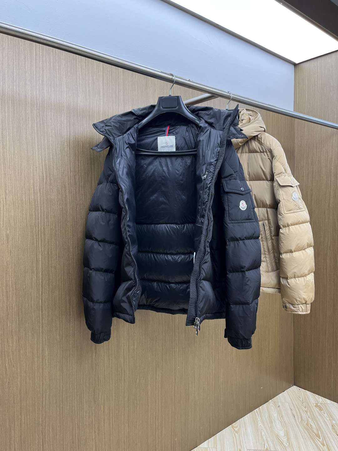 秋冬羽绒 🆕Moncler蒙口 2025ss秋冬新款时尚休闲羽绒外套，连帽可拆，处处细节显工艺足够的高级