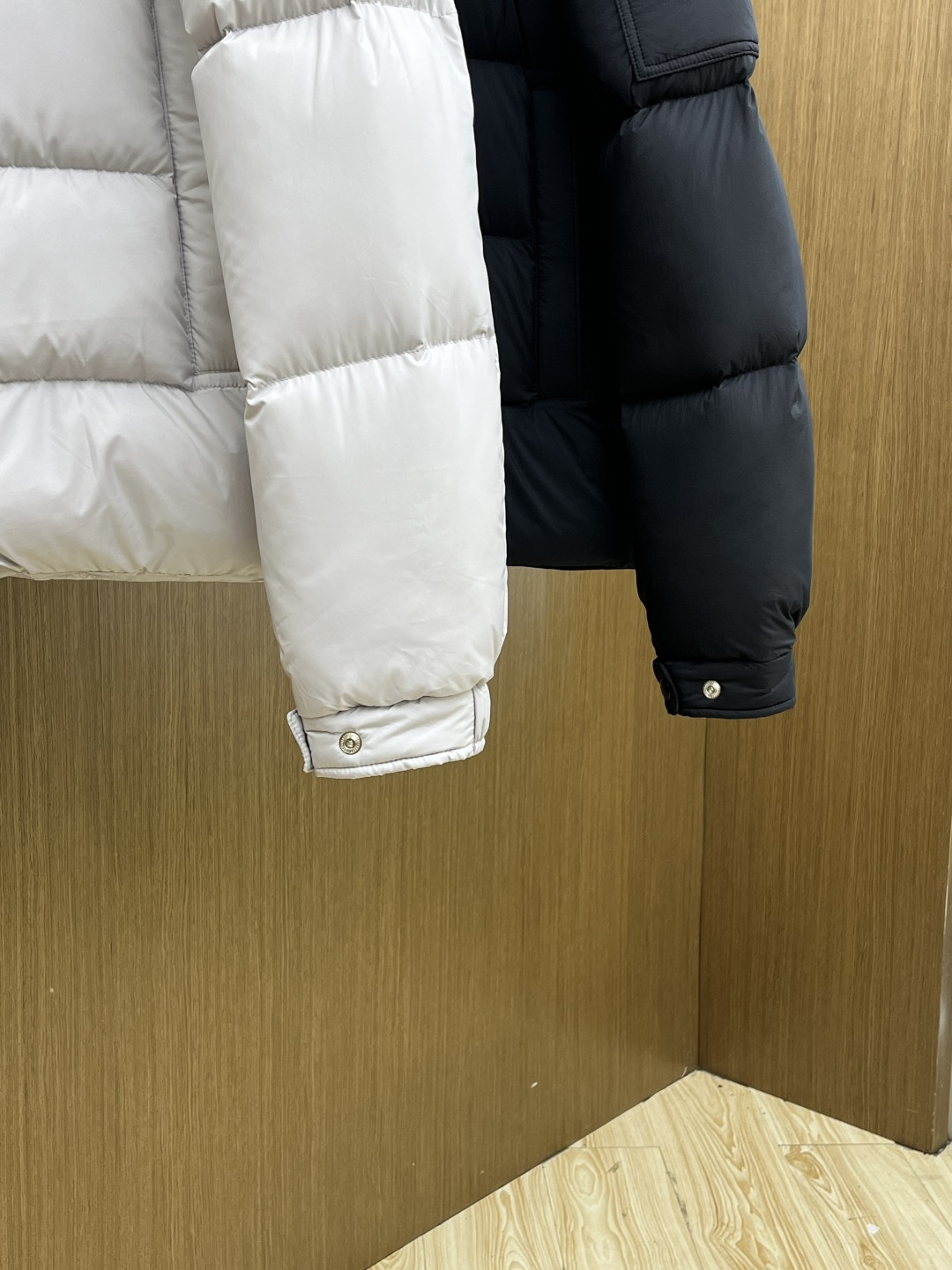 秋冬羽绒 🆕Moncler蒙口 2025ss秋冬新款时尚休闲羽绒外套，连帽可拆，处处细节显工艺足够的高级