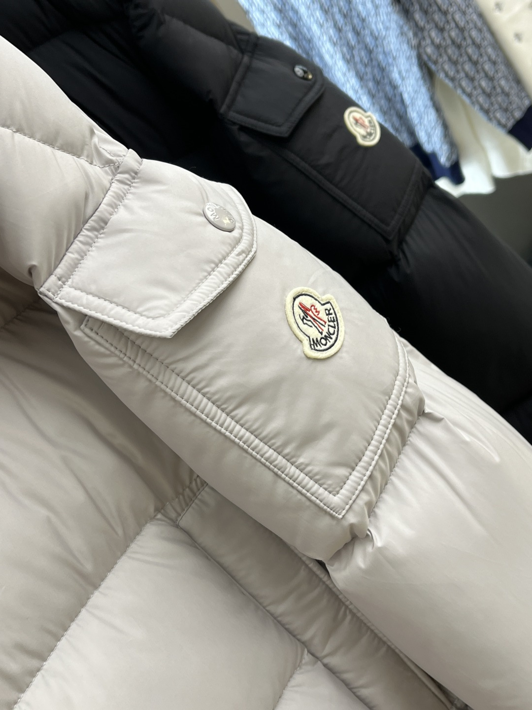 秋冬羽绒 🆕Moncler蒙口 2025ss秋冬新款时尚休闲羽绒外套，连帽可拆，处处细节显工艺足够的高级