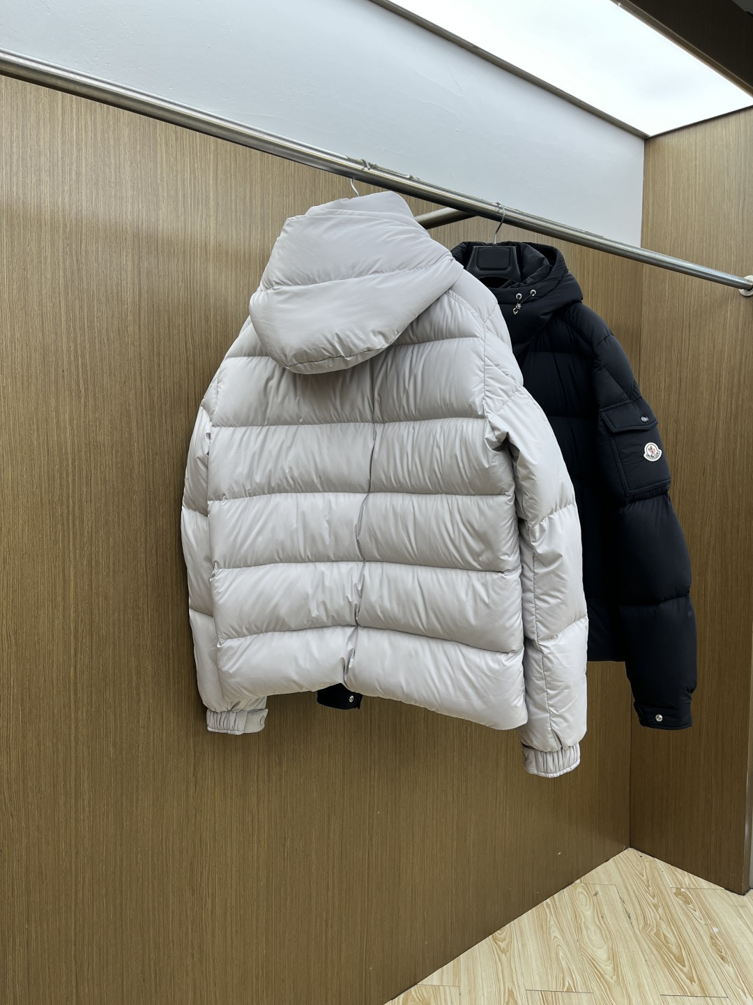 秋冬羽绒 🆕Moncler蒙口 2025ss秋冬新款时尚休闲羽绒外套，连帽可拆，处处细节显工艺足够的高级