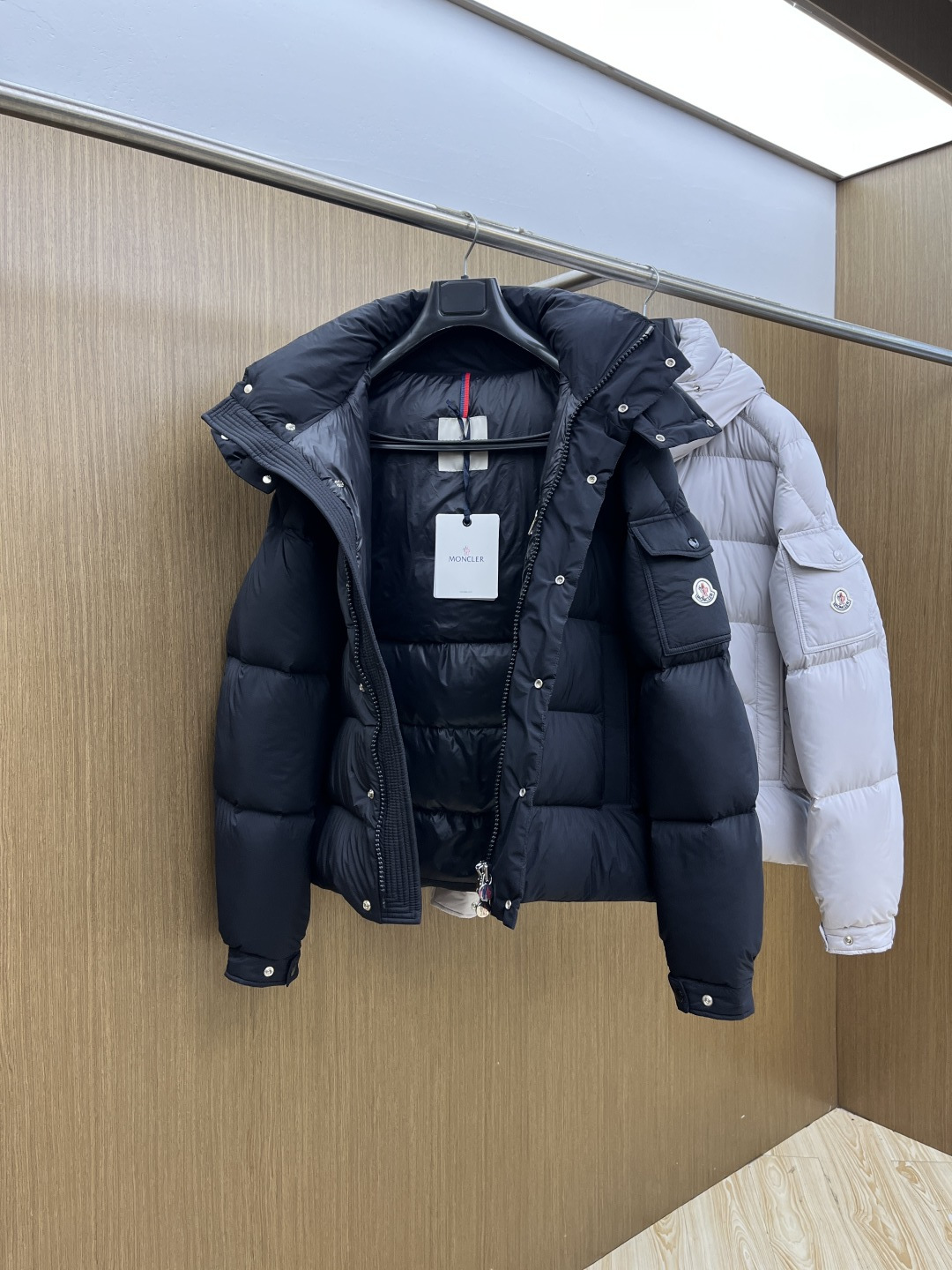 秋冬羽绒 🆕Moncler蒙口 2025ss秋冬新款时尚休闲羽绒外套，连帽可拆，处处细节显工艺足够的高级