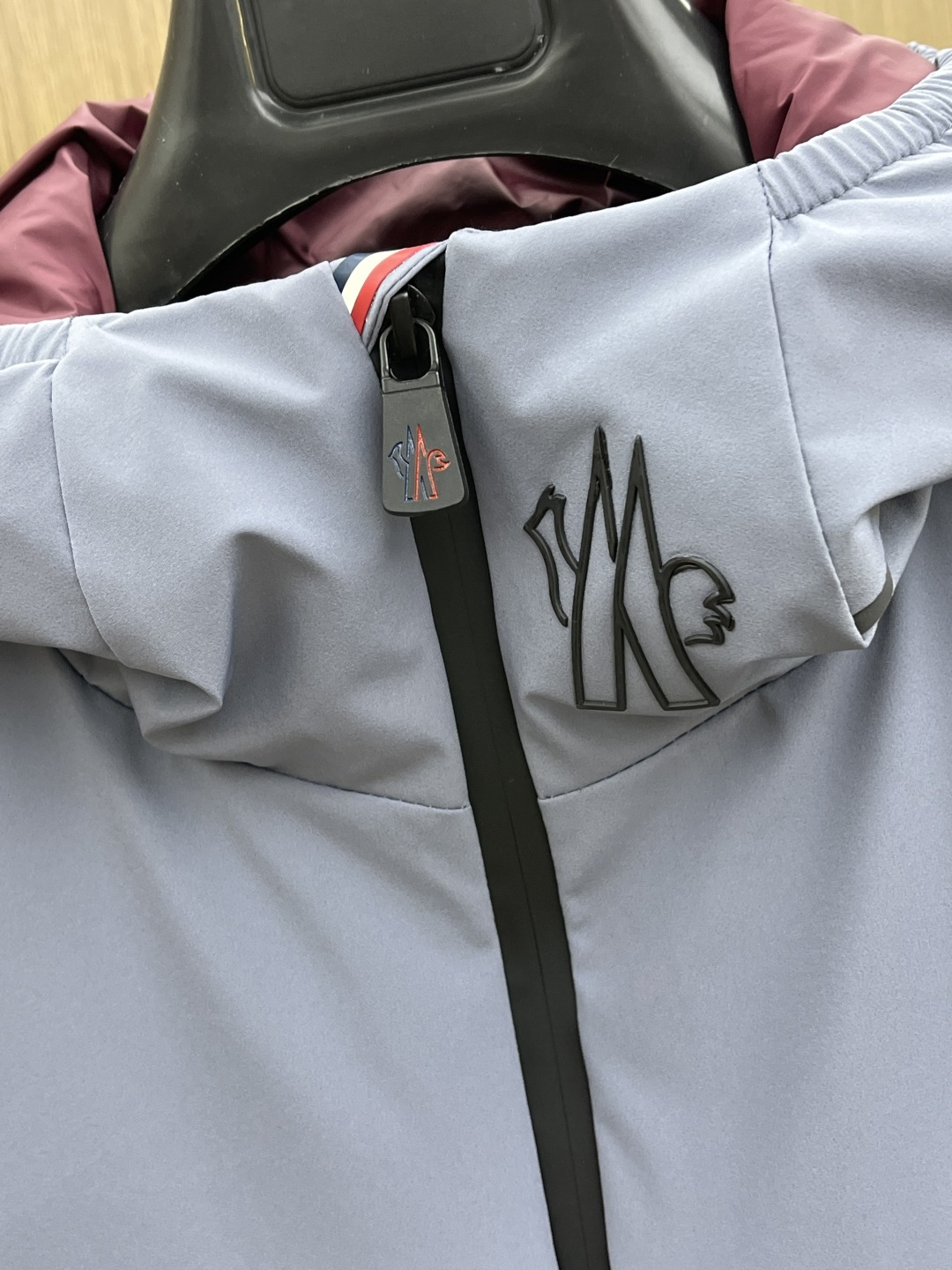 秋冬羽绒 Mon 🔥🔥高版本 25FW秋冬季新款！-Moncl*r男士户外休闲连帽中长款，高端轻奢的时尚