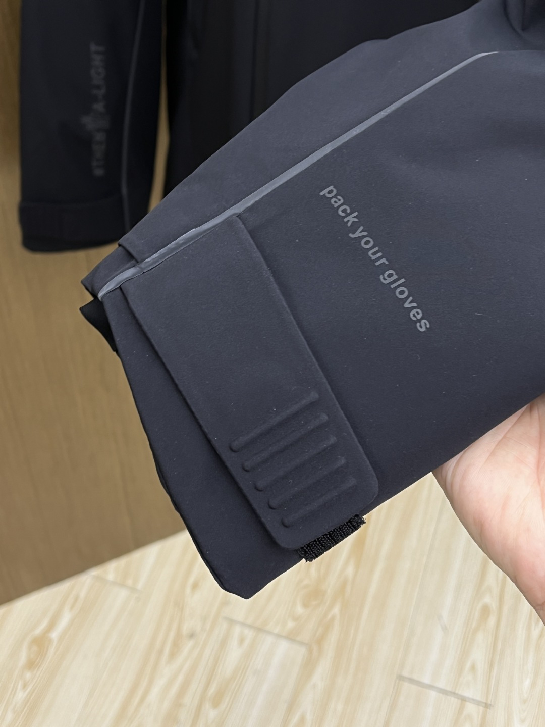 秋冬羽绒 Mon 🔥🔥高版本 25FW秋冬季新款！-Moncl*r男士户外休闲连帽中长款，高端轻奢的时尚