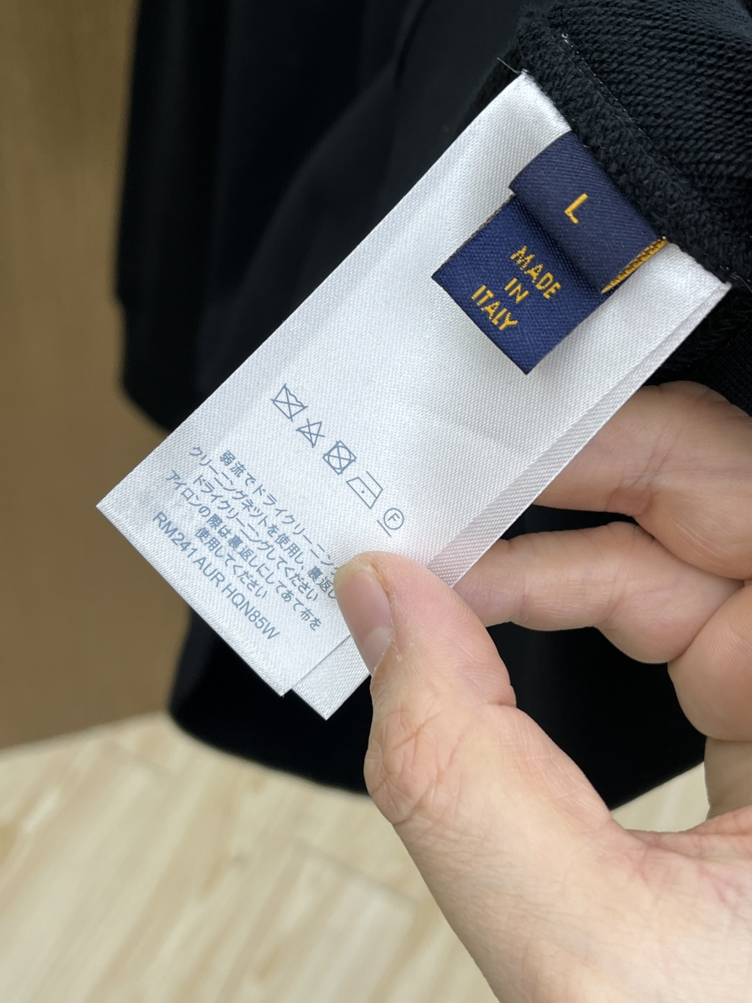 秋冬 LV 🔥FW早秋新款圆领卫衣，男女同款！独特吸引人的眼球，这一款卫衣品相品质都在线，舒适度，一如既