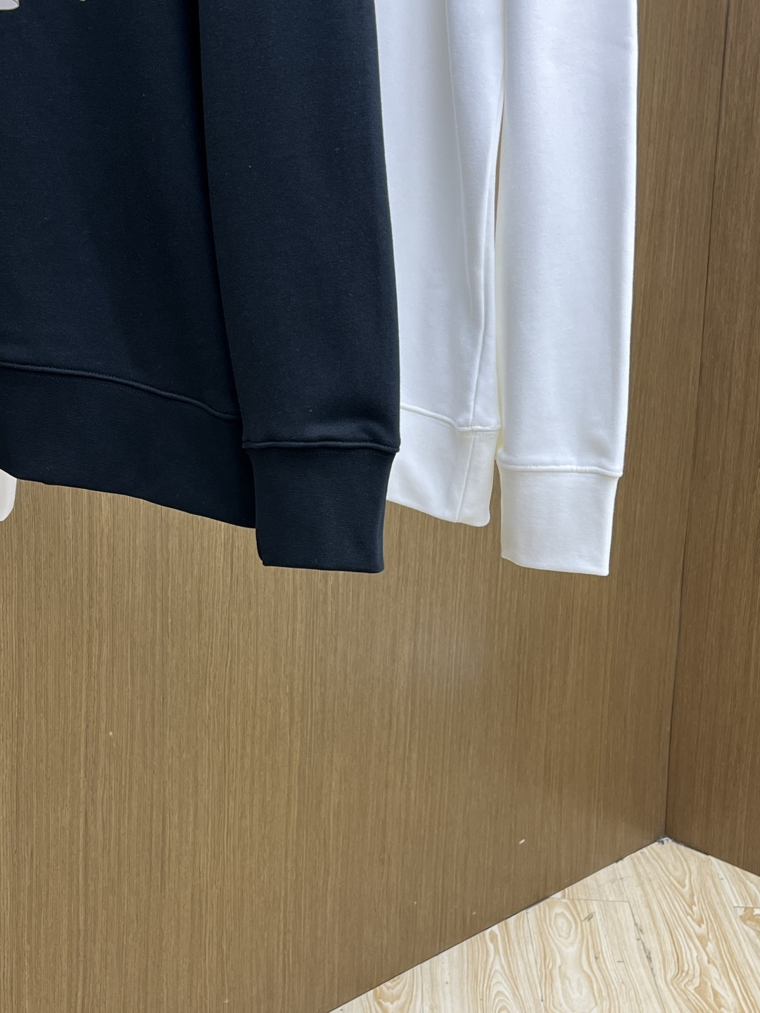 秋冬 DG 🔥FW早秋新款圆领卫衣，男女同款！独特吸引人的眼球，这一款卫衣品相品质都在线，舒适度，一如既