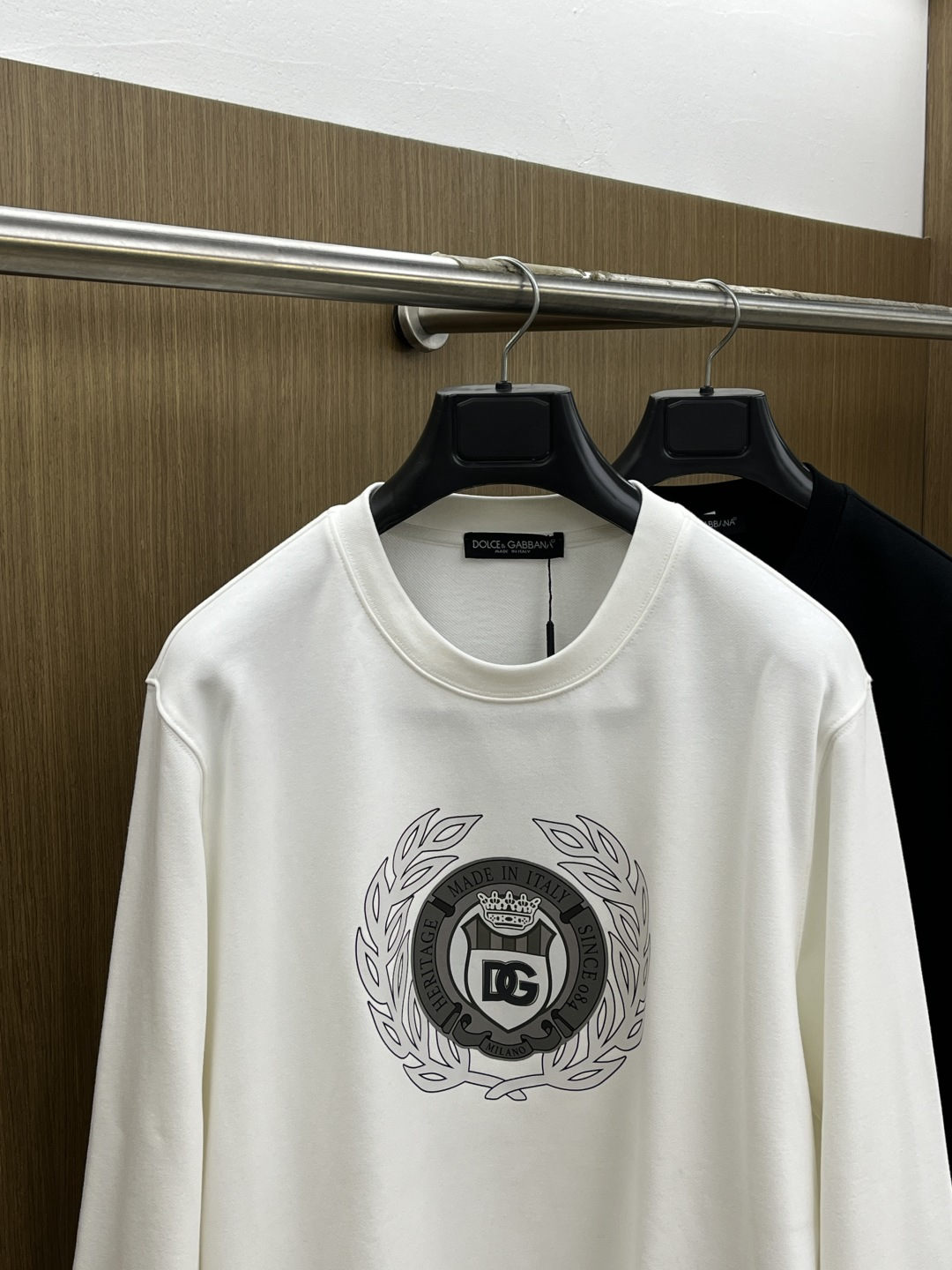 秋冬 DG 🔥FW早秋新款圆领卫衣，男女同款！独特吸引人的眼球，这一款卫衣品相品质都在线，舒适度，一如既