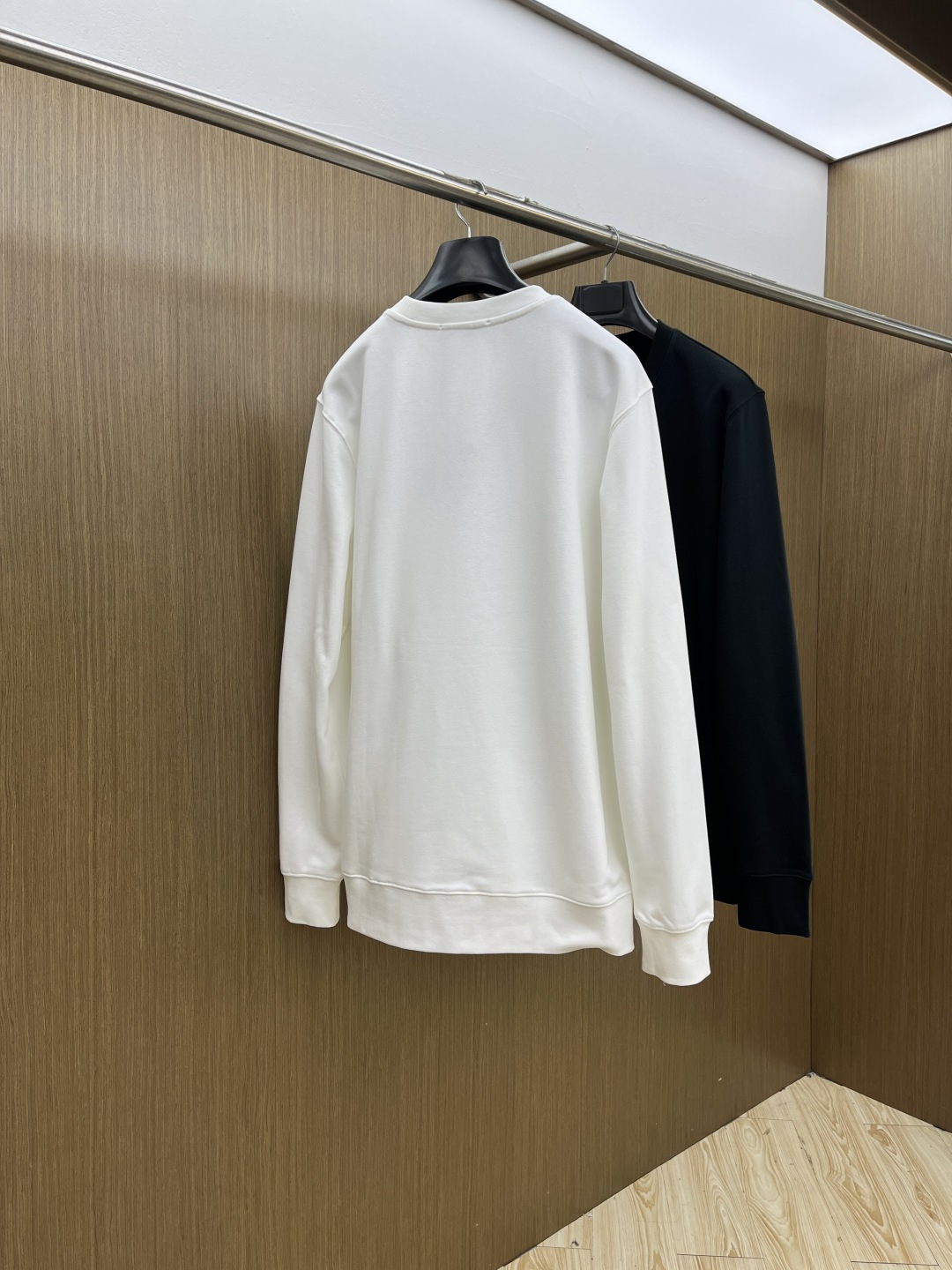 秋冬 DG 🔥FW早秋新款圆领卫衣，男女同款！独特吸引人的眼球，这一款卫衣品相品质都在线，舒适度，一如既