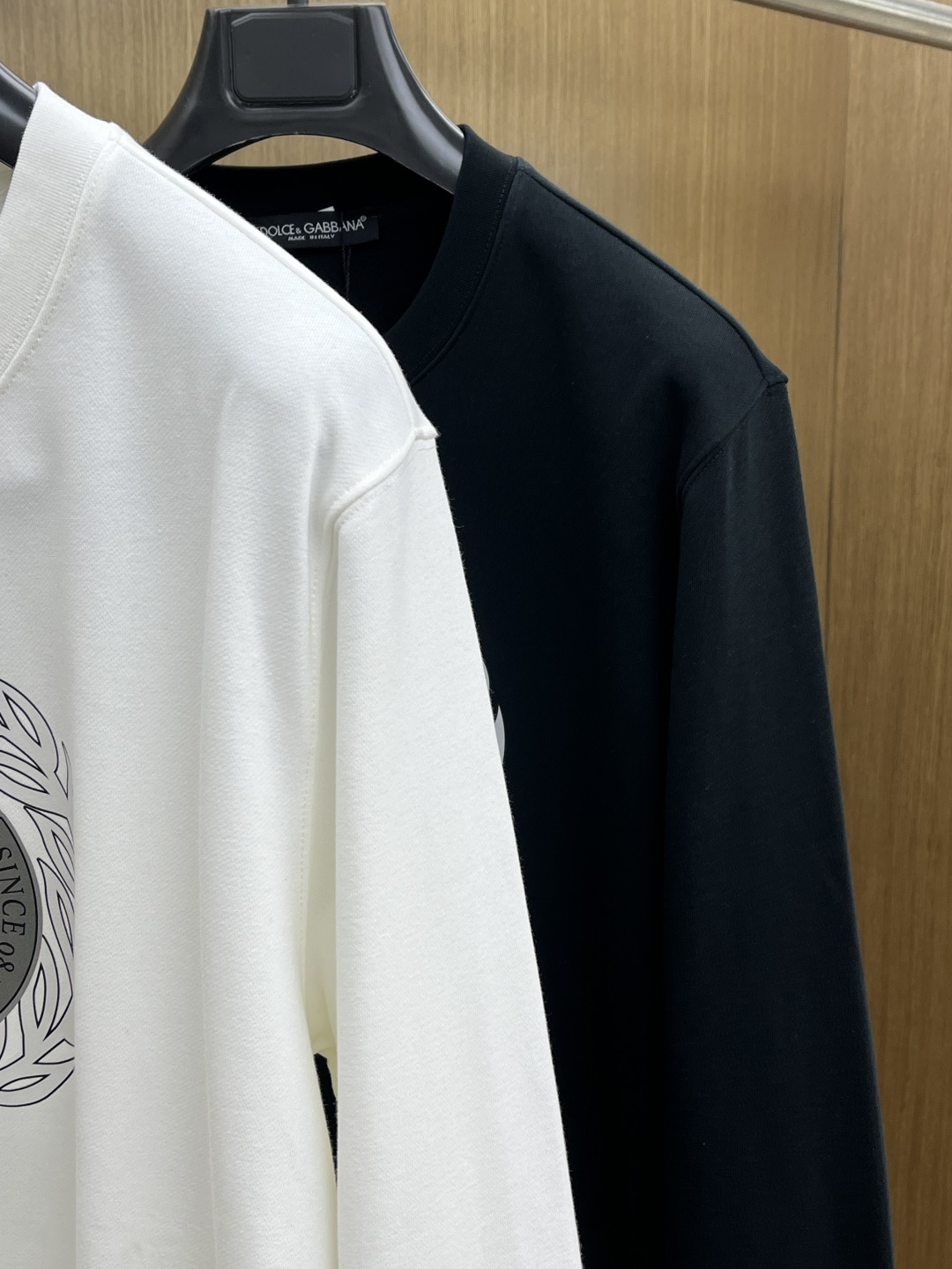 秋冬 DG 🔥FW早秋新款圆领卫衣，男女同款！独特吸引人的眼球，这一款卫衣品相品质都在线，舒适度，一如既