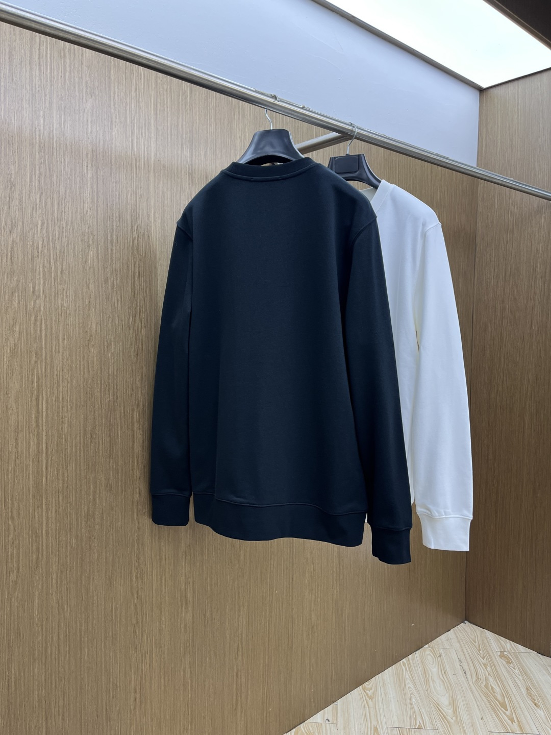 秋冬 DG 🔥FW早秋新款圆领卫衣，男女同款！独特吸引人的眼球，这一款卫衣品相品质都在线，舒适度，一如既