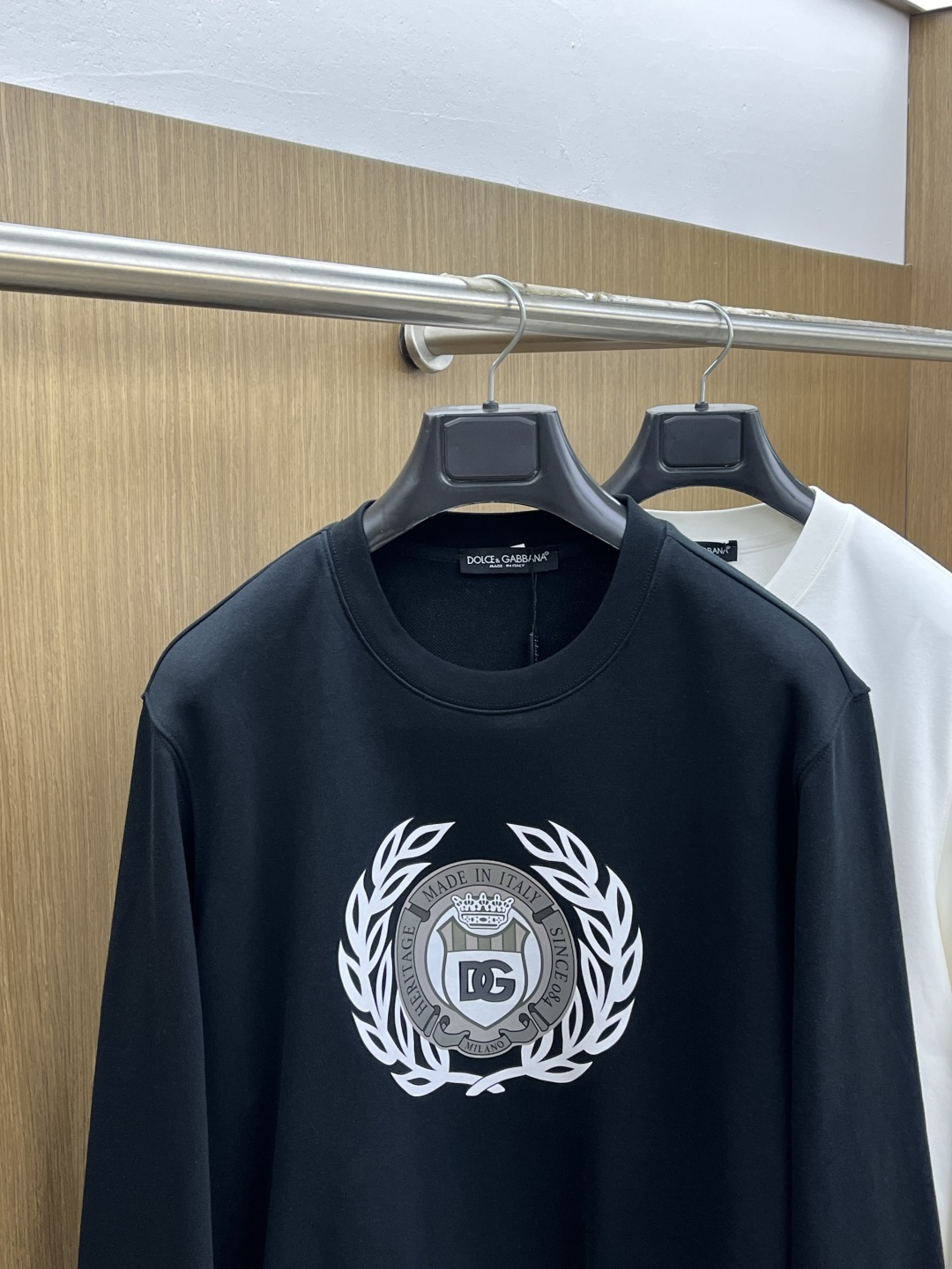 秋冬 DG 🔥FW早秋新款圆领卫衣，男女同款！独特吸引人的眼球，这一款卫衣品相品质都在线，舒适度，一如既