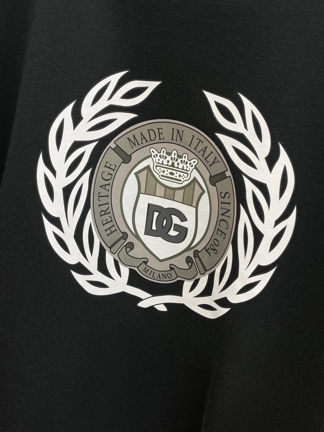 秋冬 DG 🔥FW早秋新款圆领卫衣，男女同款！独特吸引人的眼球，这一款卫衣品相品质都在线，舒适度，一如既