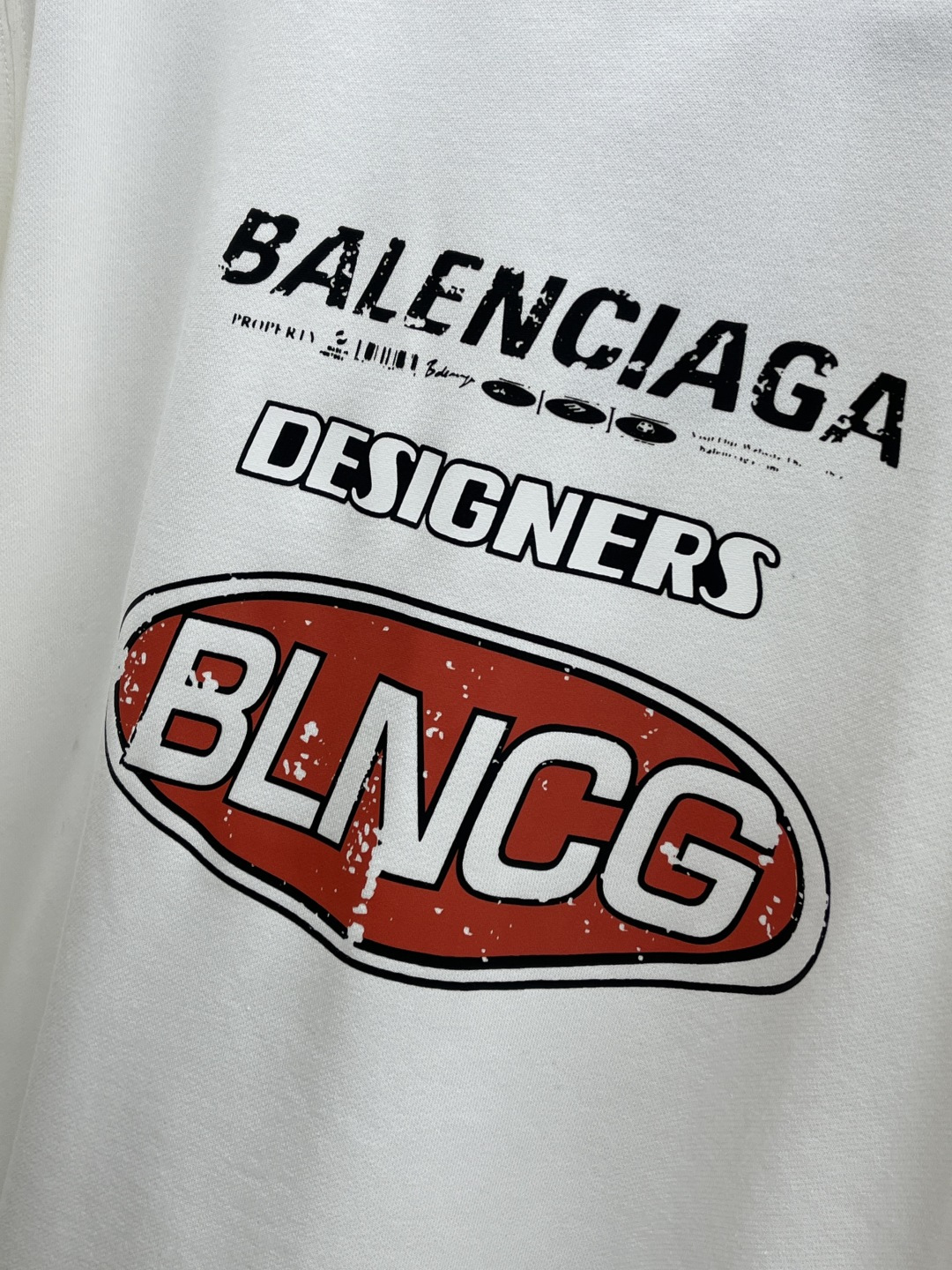 秋冬 BBG 🔥FW早秋新款圆领卫衣，男女同款！独特吸引人的眼球，这一款卫衣品相品质都在线，舒适度，一如