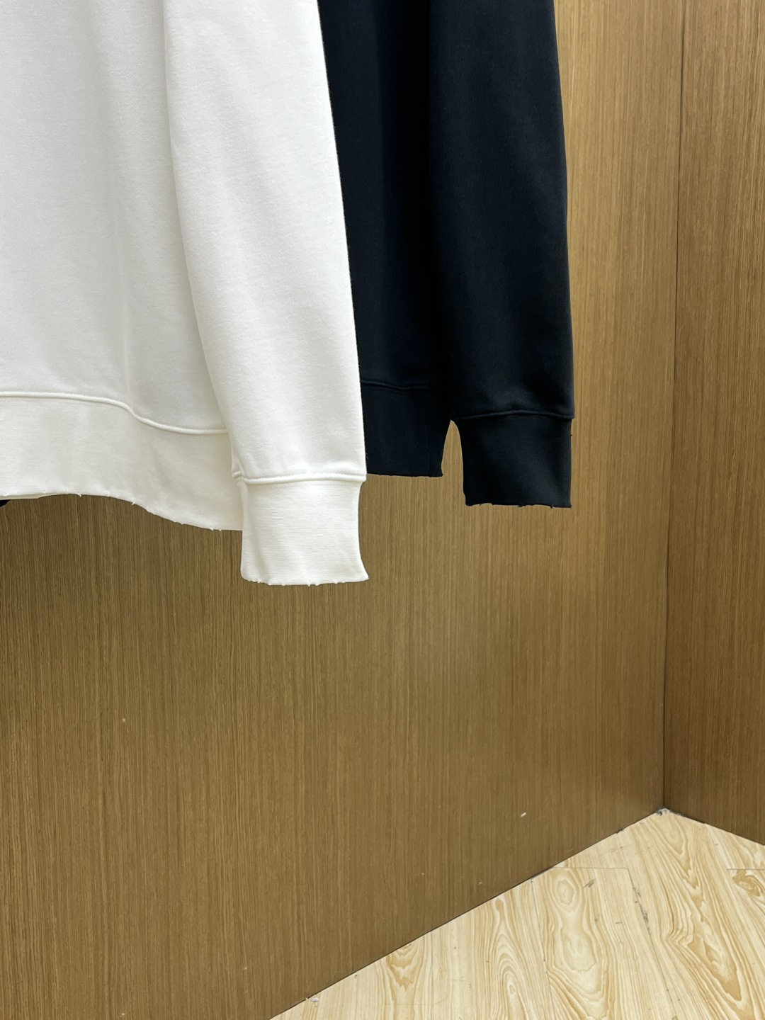 秋冬 BBG 🔥FW早秋新款圆领卫衣，男女同款！独特吸引人的眼球，这一款卫衣品相品质都在线，舒适度，一如