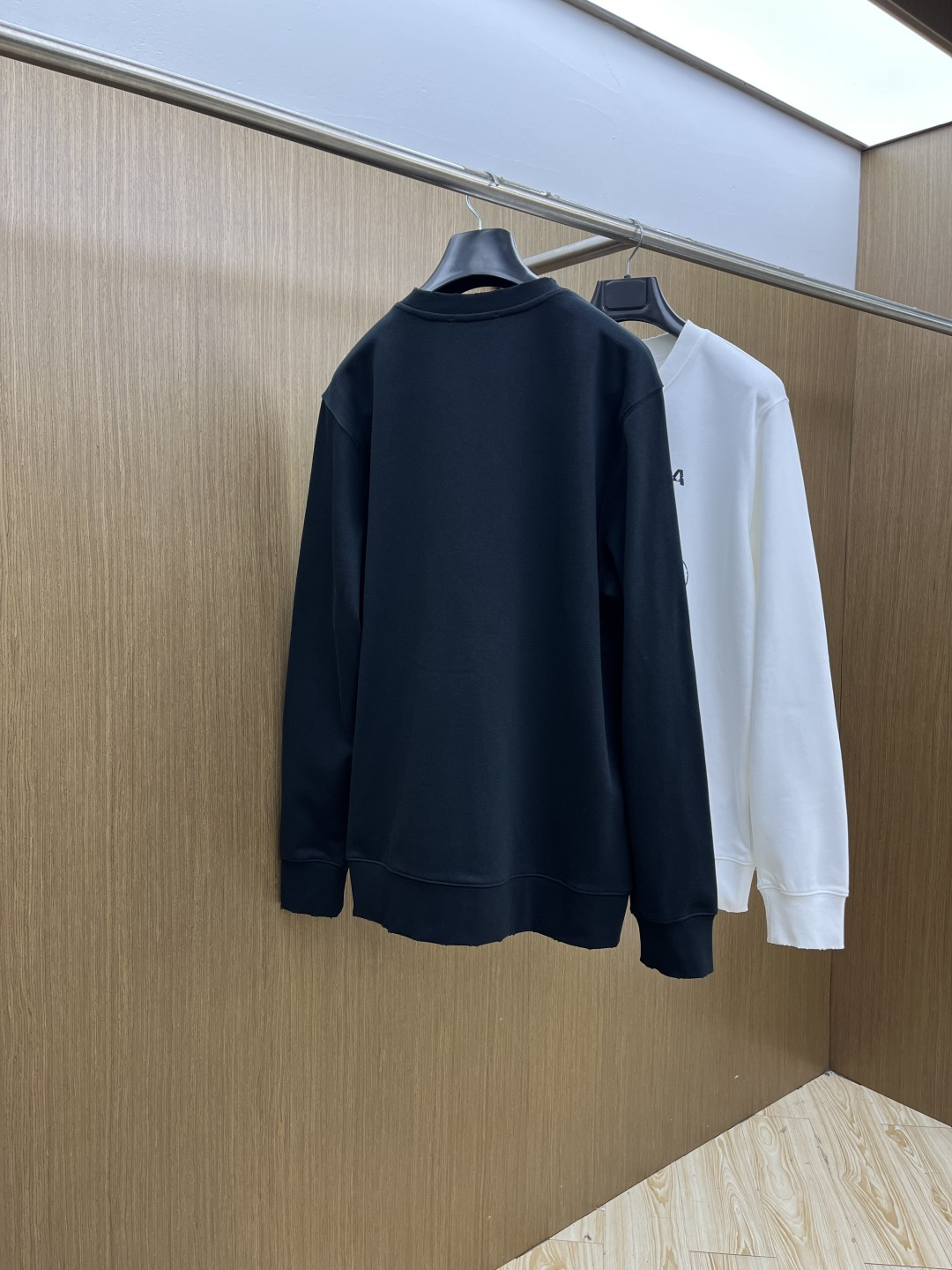 秋冬 BBG 🔥FW早秋新款圆领卫衣，男女同款！独特吸引人的眼球，这一款卫衣品相品质都在线，舒适度，一如