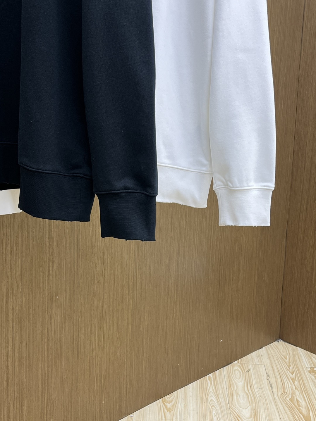 秋冬 BBG 🔥FW早秋新款圆领卫衣，男女同款！独特吸引人的眼球，这一款卫衣品相品质都在线，舒适度，一如