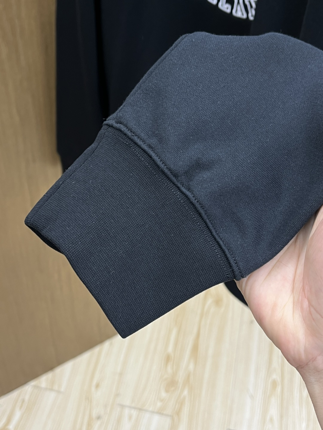 秋冬 PD. 🔥FW早秋新款圆领卫衣，男女同款！独特吸引人的眼球，这一款卫衣品相品质都在线，舒适度，一如