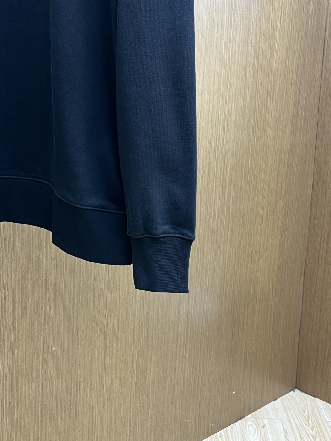 秋冬 PD. 🔥FW早秋新款圆领卫衣，男女同款！独特吸引人的眼球，这一款卫衣品相品质都在线，舒适度，一如