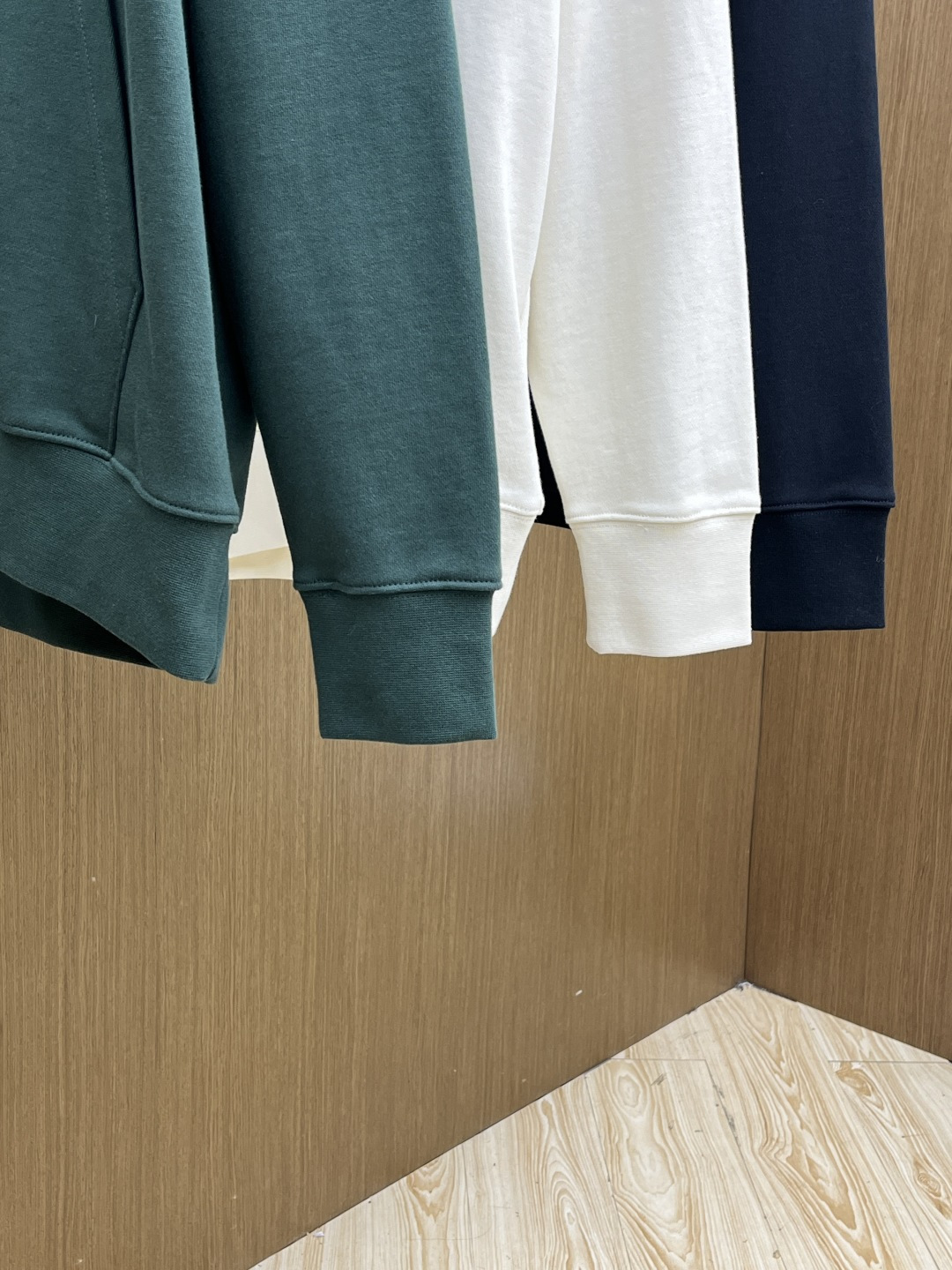 秋冬 CELINE 🔥FW早秋新款宽版连帽卫衣，男女同款！独特吸引人的眼球，这一款连帽卫衣品相品质都在线