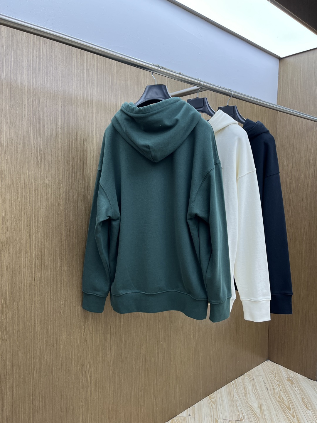 秋冬 CELINE 🔥FW早秋新款宽版连帽卫衣，男女同款！独特吸引人的眼球，这一款连帽卫衣品相品质都在线