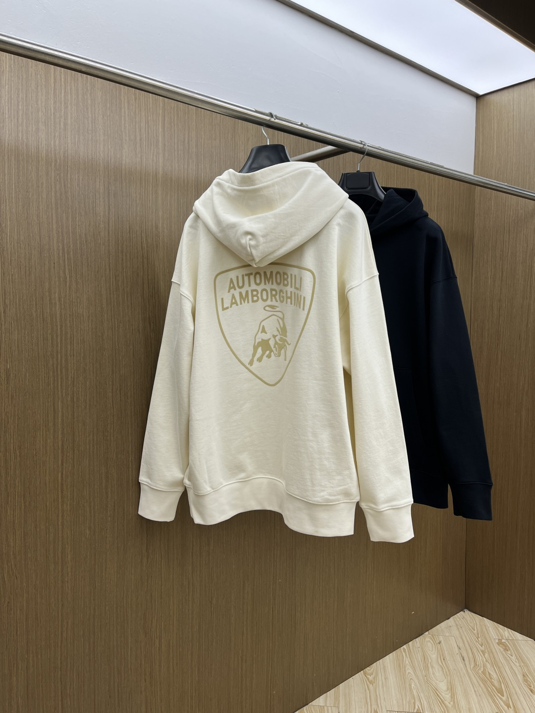 秋冬 BBG 🔥FW早秋新款宽版连帽卫衣，男女同款！独特吸引人的眼球，这一款连帽卫衣品相品质都在线，舒适