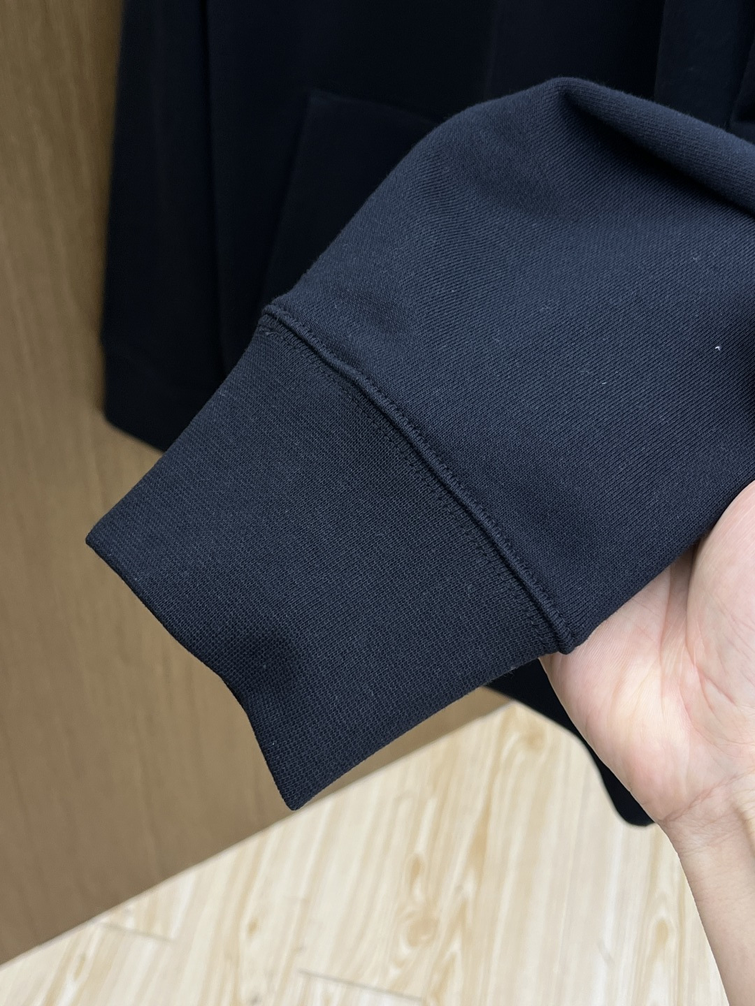 秋冬 LV 🔥FW早秋新款宽版连帽卫衣，男女同款！独特吸引人的眼球，这一款连帽卫衣品相品质都在线，舒适度