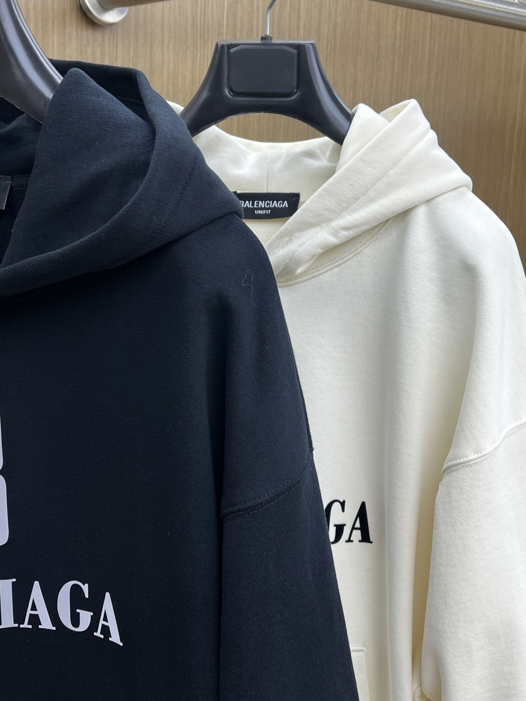 秋冬 BBG 🔥FW早秋新款宽版连帽卫衣，男女同款！独特吸引人的眼球，这一款连帽卫衣品相品质都在线，舒适